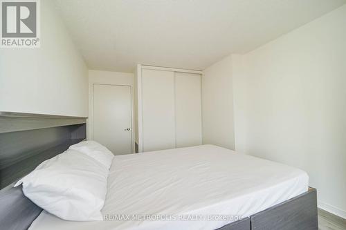 502 - 90 Dale Avenue, Toronto, ON - Indoor Photo Showing Bedroom