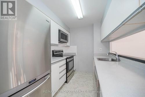 502 - 90 Dale Avenue, Toronto, ON - Indoor Photo Showing Kitchen