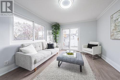 555 Milverton Boulevard, Toronto, ON - Indoor Photo Showing Living Room