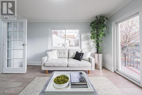 555 Milverton Boulevard, Toronto, ON - Indoor Photo Showing Living Room