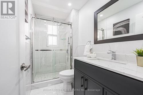 555 Milverton Boulevard, Toronto, ON - Indoor Photo Showing Bathroom