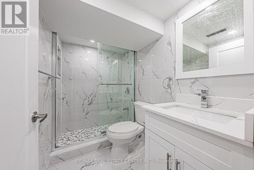 555 Milverton Boulevard, Toronto, ON - Indoor Photo Showing Bathroom