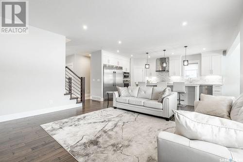 515 Kenaschuk Way, Saskatoon, SK - Indoor Photo Showing Living Room