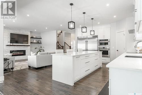 515 Kenaschuk Way, Saskatoon, SK - Indoor Photo Showing Kitchen With Upgraded Kitchen