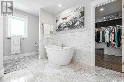 515 Kenaschuk Way, Saskatoon, SK - Indoor Photo Showing Bathroom