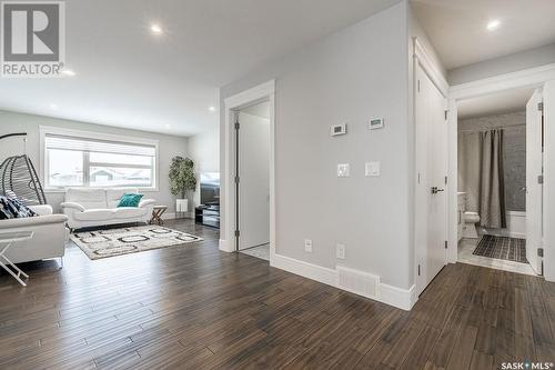 515 Kenaschuk Way, Saskatoon, SK - Indoor Photo Showing Living Room