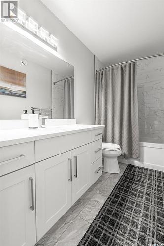 515 Kenaschuk Way, Saskatoon, SK - Indoor Photo Showing Bathroom