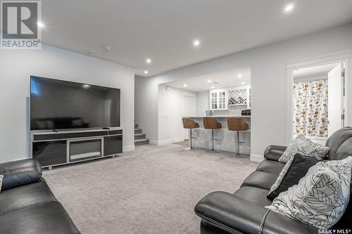 515 Kenaschuk Way, Saskatoon, SK - Indoor Photo Showing Living Room