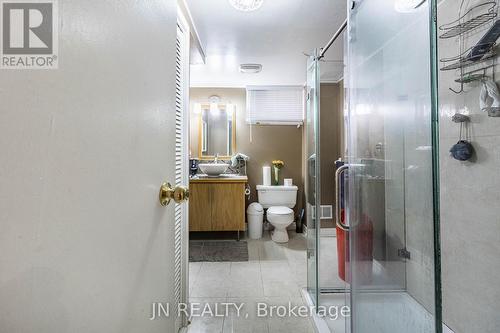 127 Verobeach Boulevard, Toronto, ON - Indoor Photo Showing Bathroom