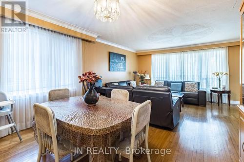 127 Verobeach Boulevard, Toronto, ON - Indoor Photo Showing Dining Room