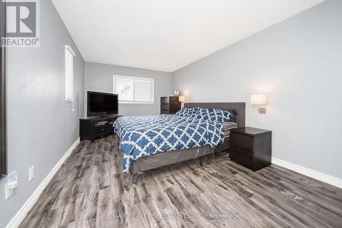 41 Lincoln Court, Brampton, ON - Indoor Photo Showing Bedroom