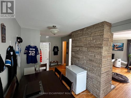 2336 Mountainside Drive, Burlington, ON - Indoor Photo Showing Other Room