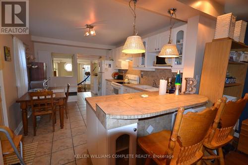 25 Chatham Street, Hamilton, ON - Indoor Photo Showing Dining Room