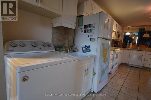 25 Chatham Street, Hamilton, ON - Indoor Photo Showing Laundry Room