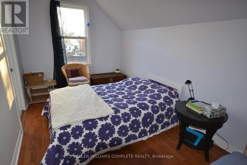 25 Chatham Street, Hamilton, ON - Indoor Photo Showing Bedroom