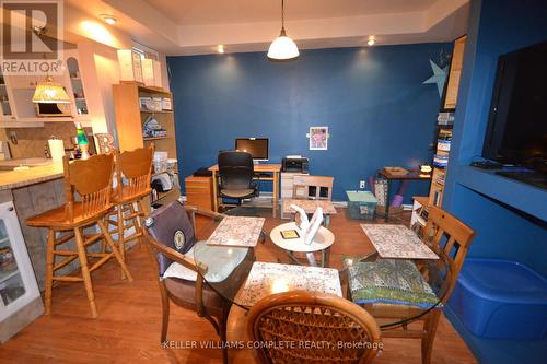 25 Chatham Street, Hamilton, ON - Indoor Photo Showing Dining Room