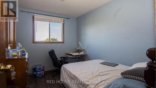 4 Eastwood Drive, Welland, ON - Indoor Photo Showing Bedroom