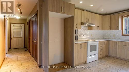 4 Eastwood Drive, Welland, ON - Indoor Photo Showing Kitchen