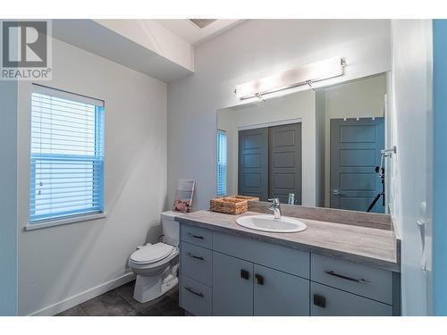 1323 Kinross Place Unit# 127, Kamloops, BC - Indoor Photo Showing Bathroom