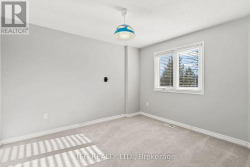 1040 Beaver Valley Crescent, Oshawa (Northglen), ON - Indoor Photo Showing Other Room