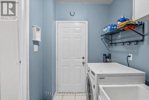 1040 Beaver Valley Crescent, Oshawa (Northglen), ON - Indoor Photo Showing Laundry Room