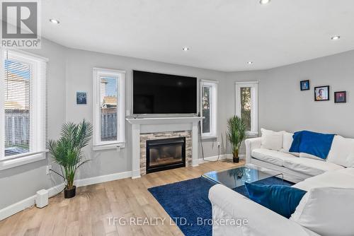 1040 Beaver Valley Crescent, Oshawa (Northglen), ON - Indoor Photo Showing Living Room With Fireplace