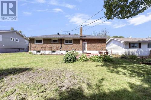 18 Pinemore Blvd, Sault Ste. Marie, ON - Outdoor