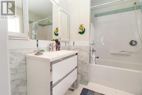 Primary ensuite - 573 Spruceview Place N, Kelowna, BC - Indoor Photo Showing Bathroom