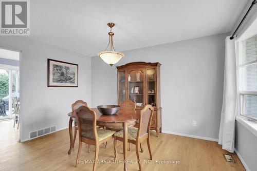 8 Aurora Crescent, Ottawa, ON - Indoor Photo Showing Dining Room