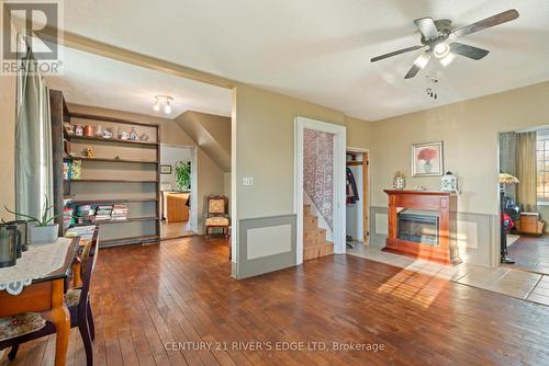 52 Caintown Road, Front Of Yonge, ON - Indoor Photo Showing Living Room With Fireplace