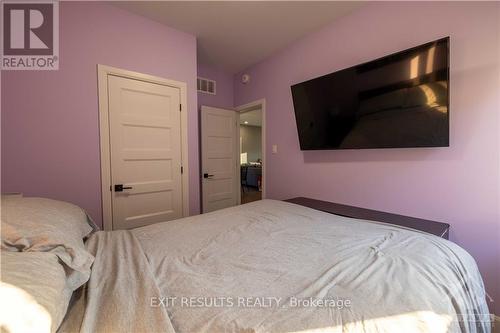 473 Denis Street, Alfred And Plantagenet, ON - Indoor Photo Showing Bedroom