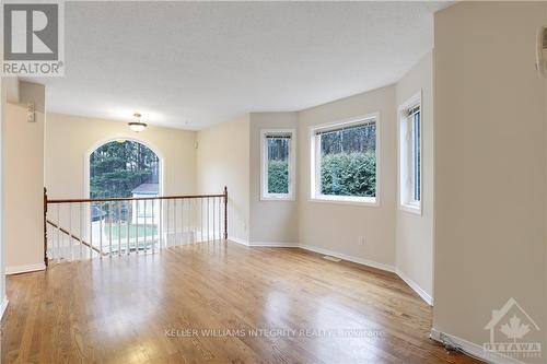 95 Springcreek Crescent, Ottawa, ON - Indoor Photo Showing Other Room