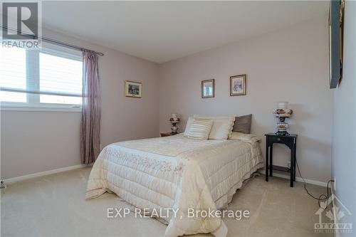 6342 Viseneau Drive, Ottawa, ON - Indoor Photo Showing Bedroom