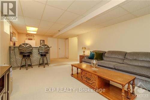 6342 Viseneau Drive, Ottawa, ON - Indoor