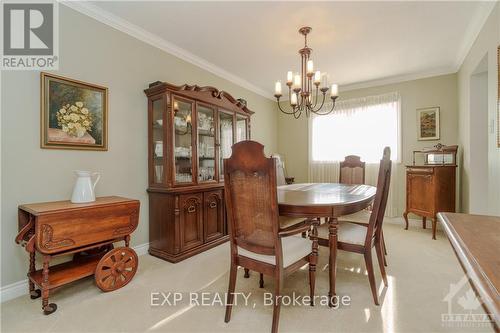 6342 Viseneau Drive, Ottawa, ON - Indoor Photo Showing Dining Room