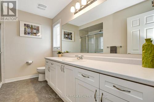 213 Cranesbill Road, Ottawa, ON - Indoor Photo Showing Bathroom