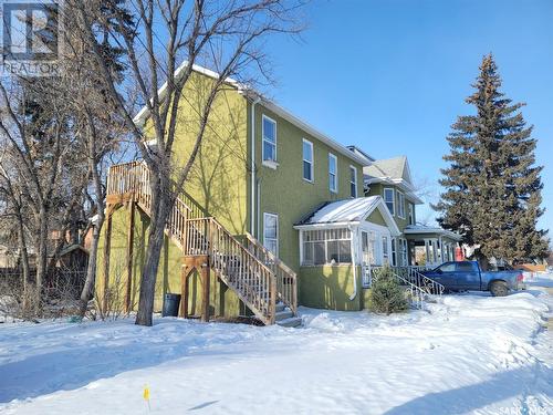 405 Ominica Street W, Moose Jaw, SK - Outdoor