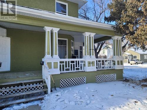 405 Ominica Street W, Moose Jaw, SK - Outdoor