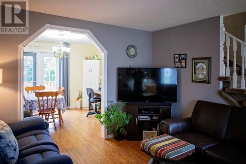 6 Griffin Place, Gander, NL - Indoor Photo Showing Living Room