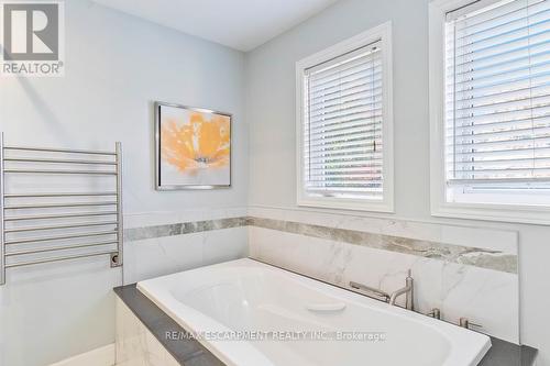 1266 Dexter Crescent, Mississauga, ON - Indoor Photo Showing Bathroom