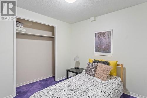 1266 Dexter Crescent, Mississauga, ON - Indoor Photo Showing Bedroom