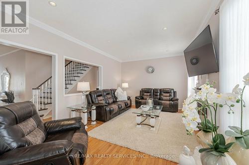 36 Berries Drive, Brampton, ON - Indoor Photo Showing Living Room