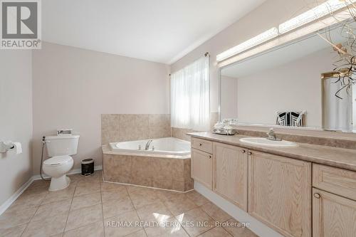 36 Berries Drive, Brampton, ON - Indoor Photo Showing Bathroom