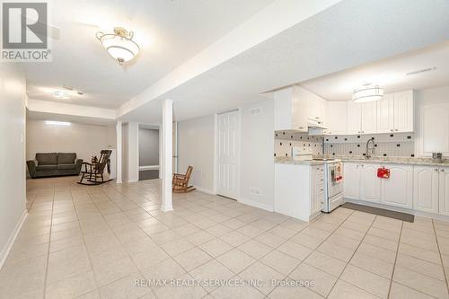 36 Berries Drive, Brampton, ON - Indoor Photo Showing Kitchen