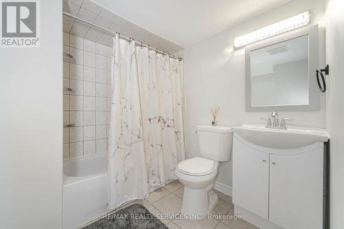 36 Berries Drive, Brampton, ON - Indoor Photo Showing Bathroom