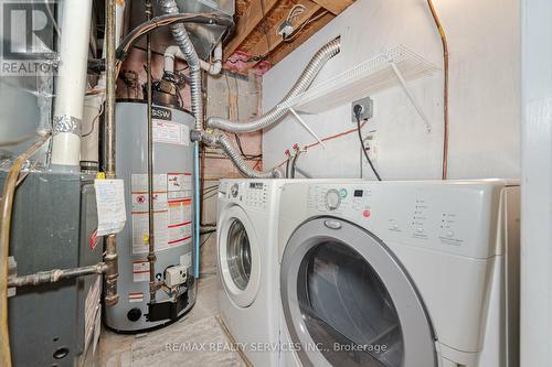 36 Berries Drive, Brampton, ON - Indoor Photo Showing Laundry Room