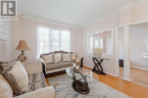 36 Berries Drive, Brampton, ON - Indoor Photo Showing Living Room