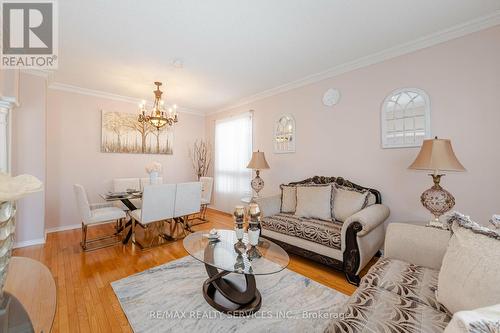 36 Berries Drive, Brampton, ON - Indoor Photo Showing Living Room