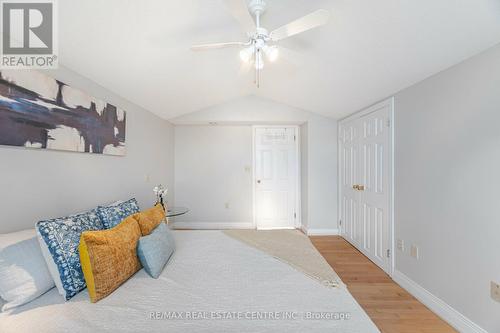 19 Oakwood Avenue N, Mississauga, ON - Indoor Photo Showing Other Room