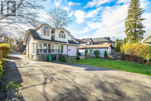 19 Oakwood Avenue N, Mississauga, ON - Outdoor With Facade